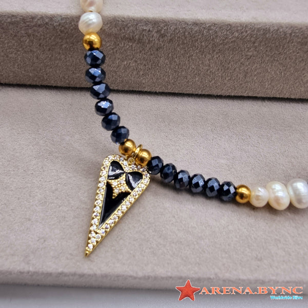 Collar Gothic