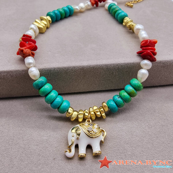 Collar Thai