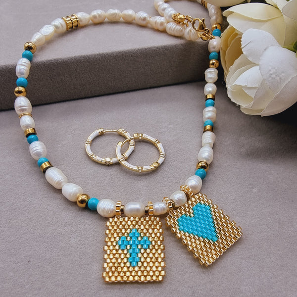Escapulario Perlas con Escapulario Dorado y Turquesa