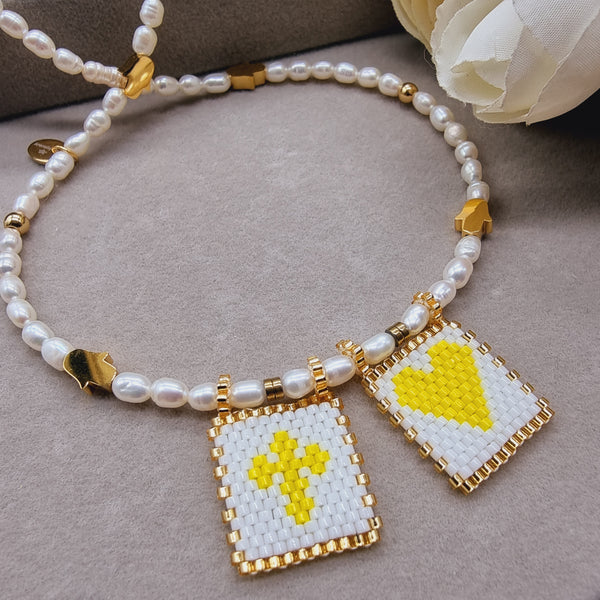Escapulario Perlas Blanco y Amarillo