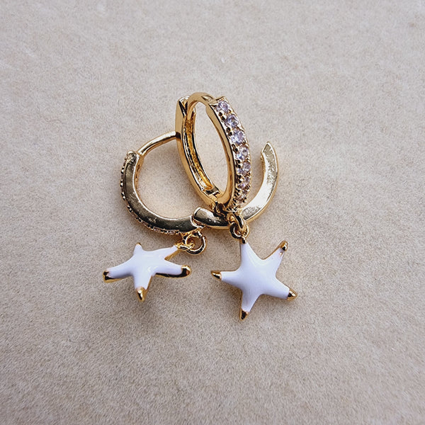 Preciosos pendientes Estrella Traviesa Blanca