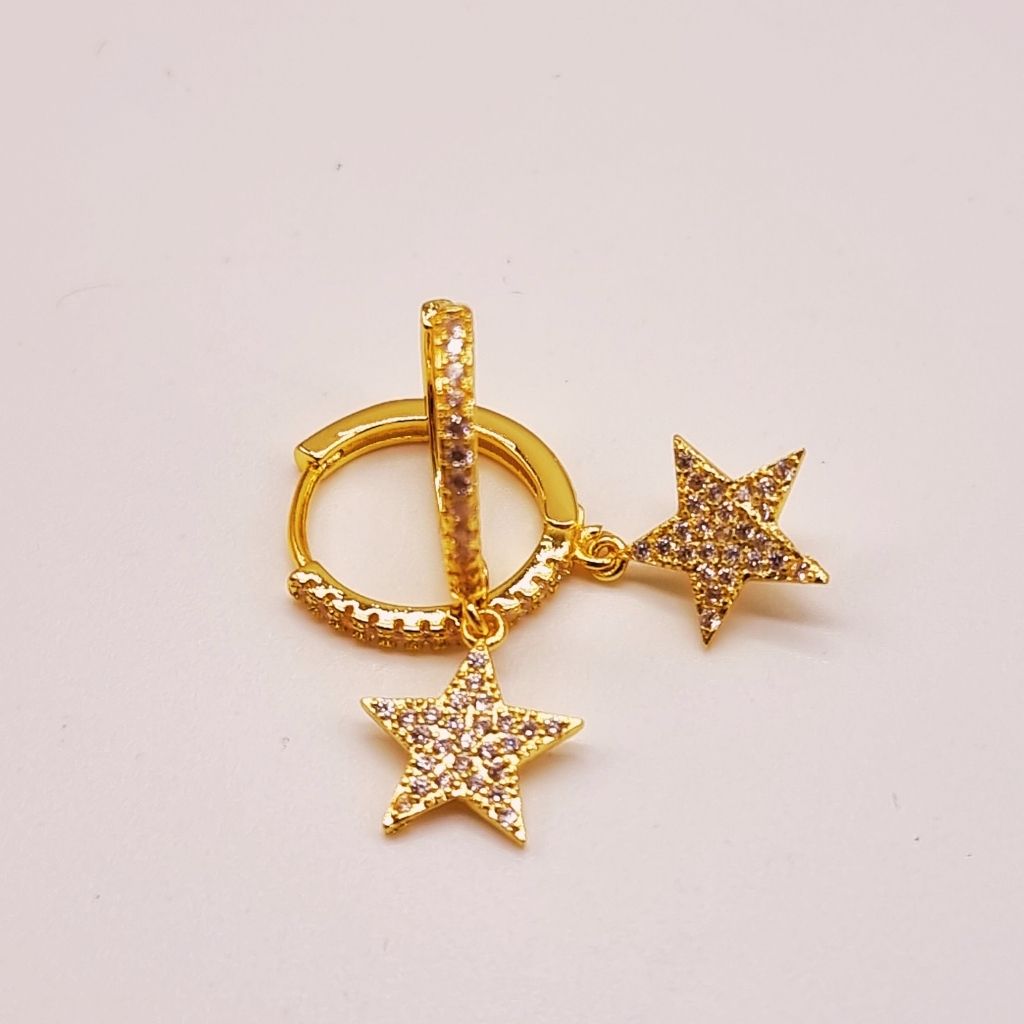 Argollas  / Aros con brillantes y Estrella Doradas y Plateadas