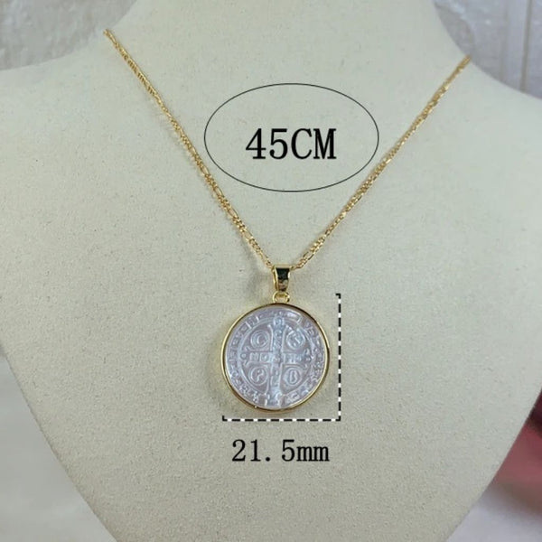 Medalla de San Benito en Nácar