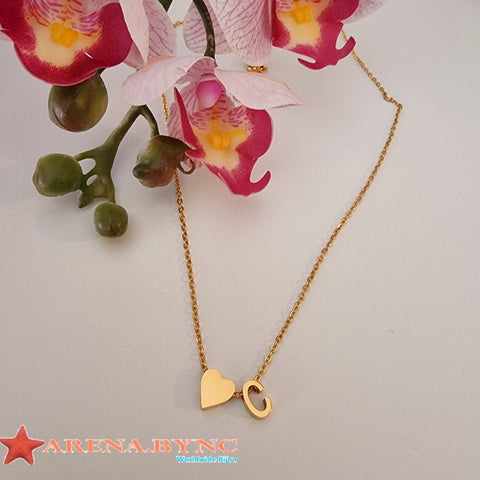 Collar con Inicial Letra C