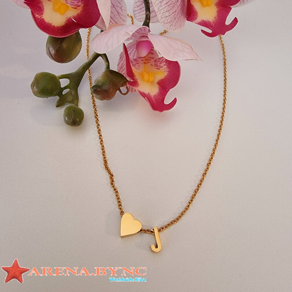 Collar con Inicial Letra J