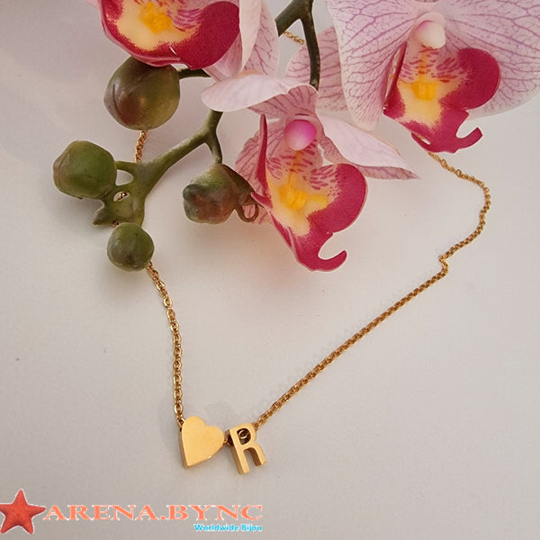 Collar con Inicial Letra R