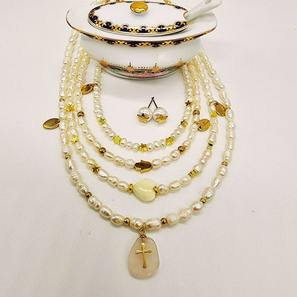 Collar de Perlas con Dije Cruz