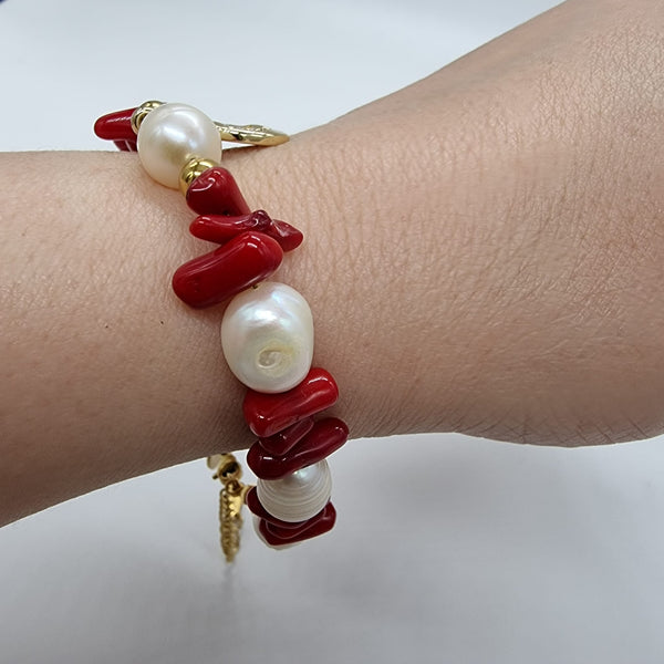 Pulsera Perlas, Coral y Dije